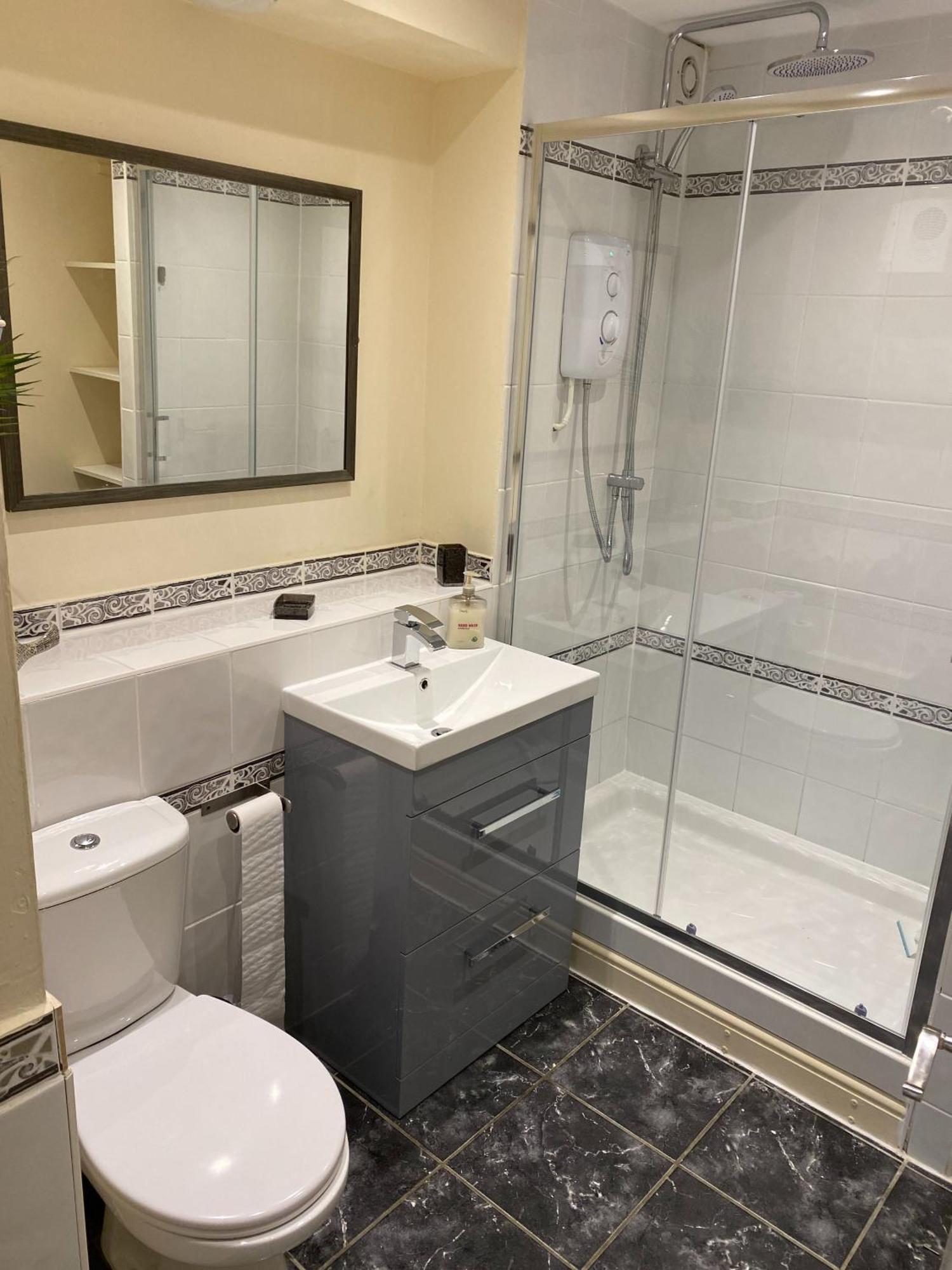 River Courtyard Apartment In The Heart Of Stneots Saint Neots Esterno foto