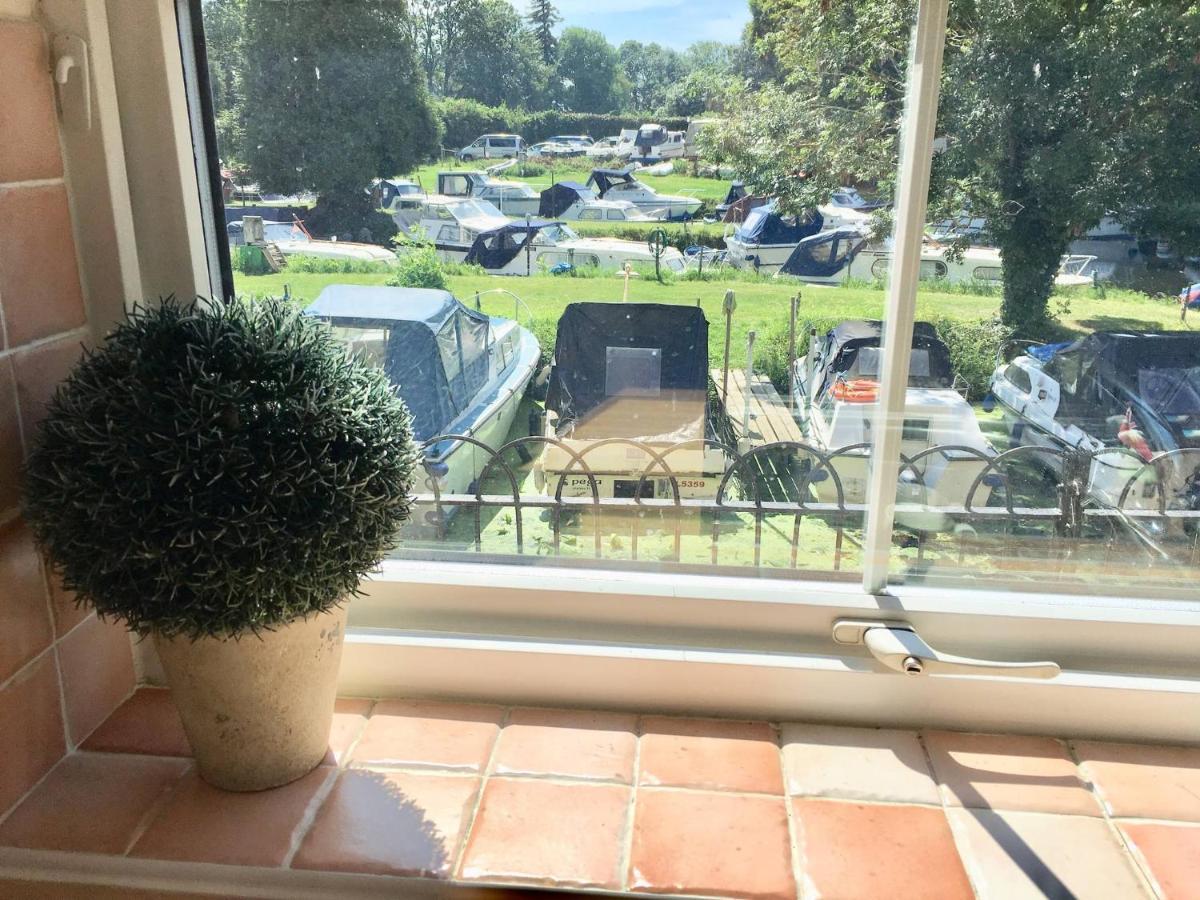 River Courtyard Apartment In The Heart Of Stneots Saint Neots Esterno foto